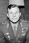 https://upload.wikimedia.org/wikipedia/commons/thumb/d/da/Yuri-Gagarin-1961-Helsinki-crop.jpg/100px-Yuri-Gagarin-1961-Helsinki-crop.jpg